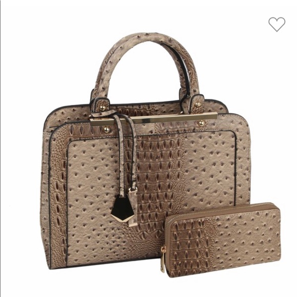 Hang bags - Picture 4 of 4